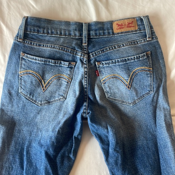 Levi’s 524 Skinny Jeans - Picture 3 of 3